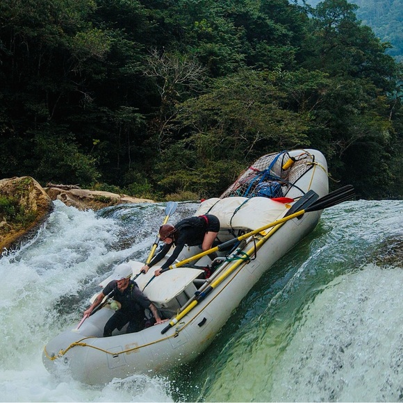 Meet your Posher, Karen - Picture 1 of 7